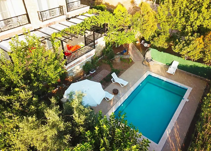 فيلة Uzumlu فتحية